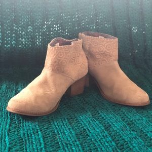 Tom Booties Size 7.5